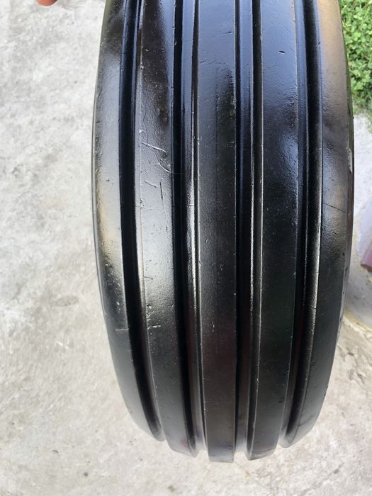 Opona 10.00-12 NOKIA