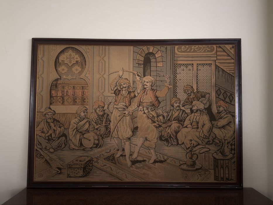 Gobelino decorativo com moldura clássica
