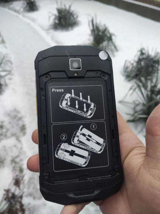 Захищений бронебійний смартфон AGM 6/64GB CAT