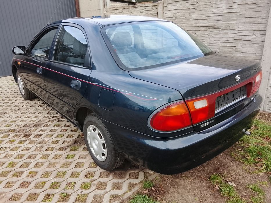 Mazda 323 sedan igła stan idealny perfekcyjny top 60 tys km