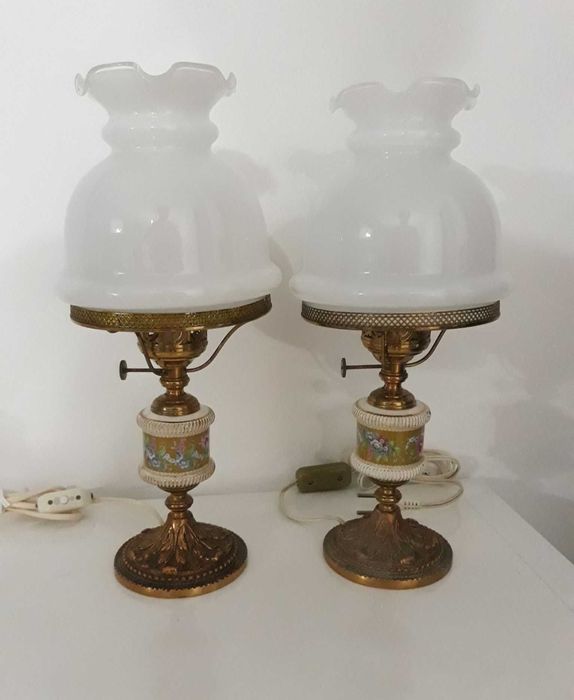 Candeeiros de mesa cabeceira antigos