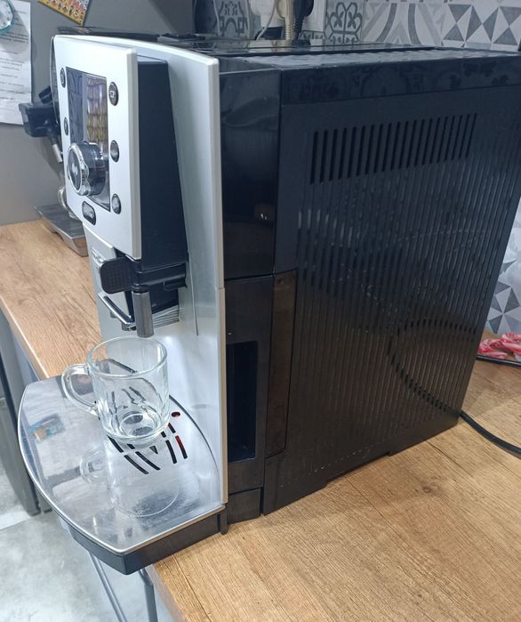 Ekspres ciśnieniowy do kawy DeLonghi Perfecta Cappuccino