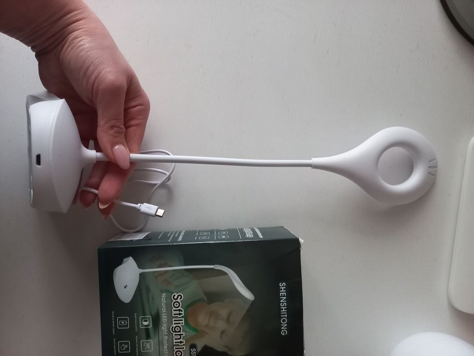 Лампа світильник акумуляторний LED настільний