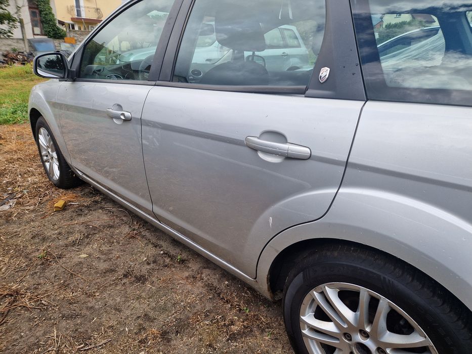 Drzwi prawe lewe przód tył Focus Mk2 lift lakier 03