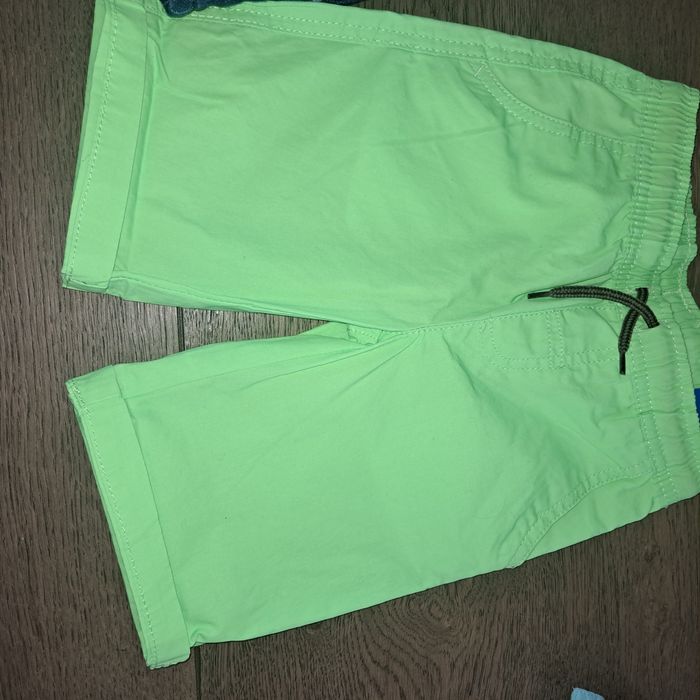 Nowe spodeneki na lato dla chłopca r. 104