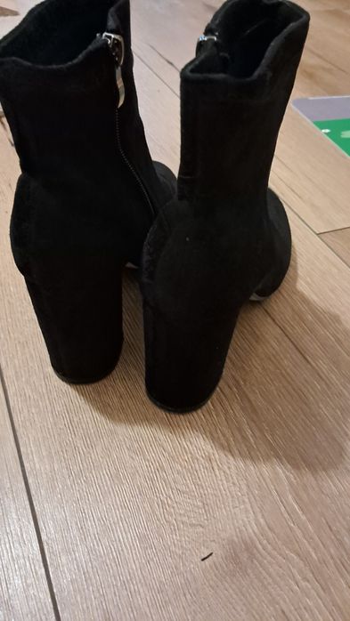 Buty damskie rozmiar 38 jak nowe