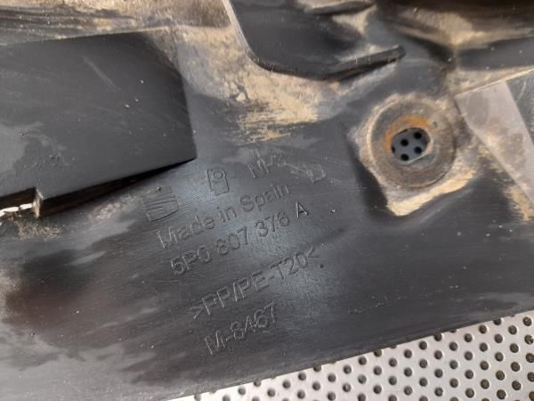 Guia de pára-choques trás direita SEAT Altea (5P1)