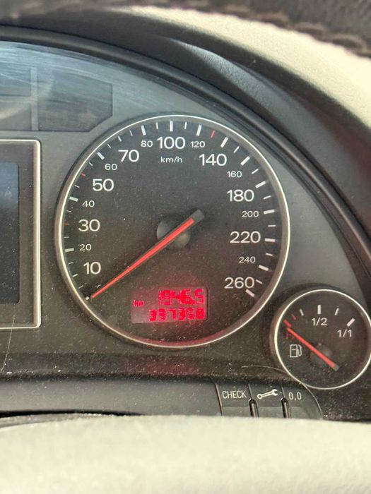 VENDO AUDI A4 2004 B6 (Peças ou reparação)