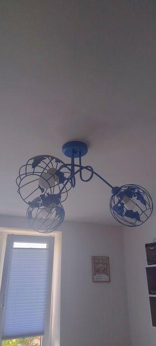 Sprzedam żyrandol planety