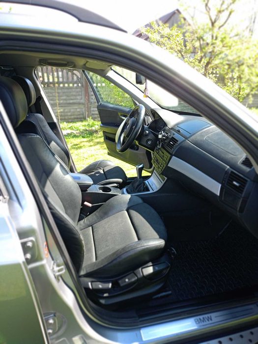 Samochód BMW x3 e83