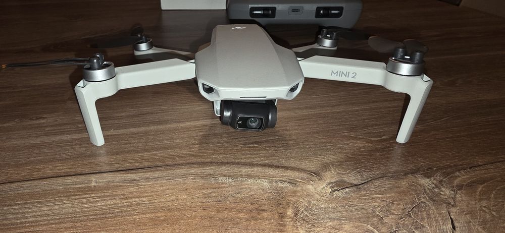 Dron Dji mini 2 fly more combo