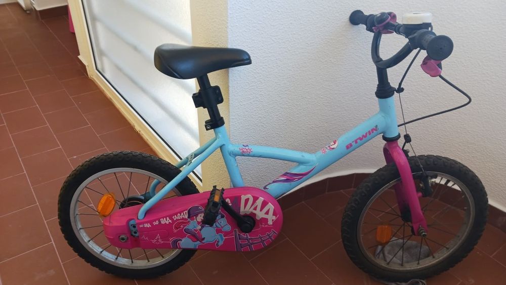 Bicicleta infantil menina