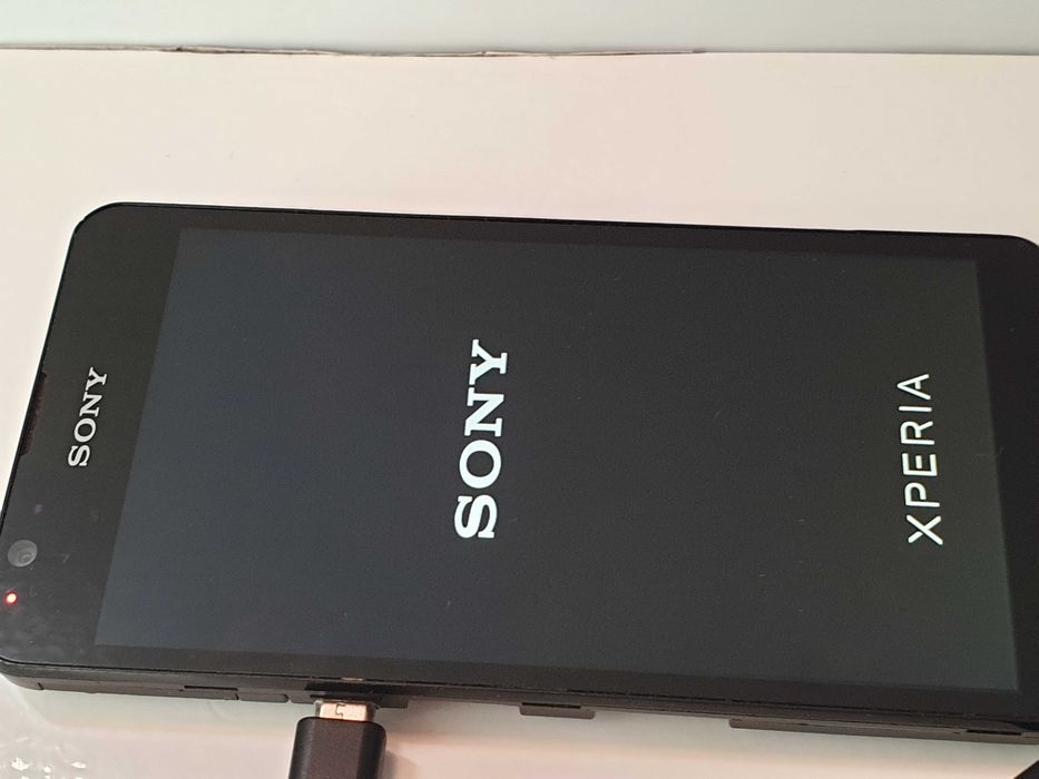 Sony Xperia E4g (E2003) — На запчастини або відновлення