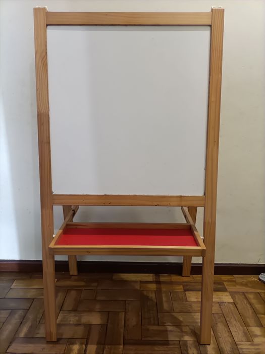 Quadro em cavalete para crianças