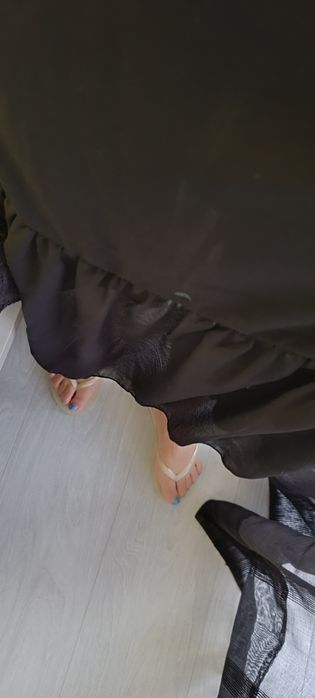 Vestido preto com renda branca forrado. Usado