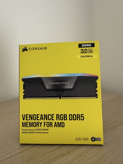 Memória RAM Corsair 32GB (16GBx2) DDR5, SELADA