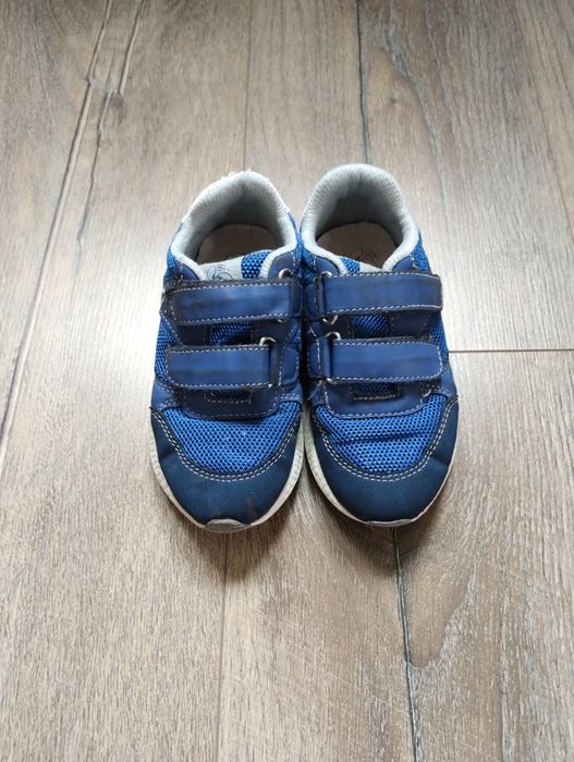 Buty sportowe dla chłopca rozmiar 25