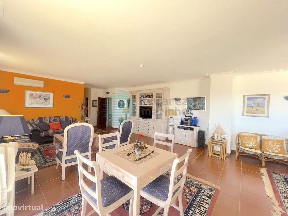 Penthouse 4 assoalhadas com uma área de 232m2, terraço 107m2, Vau, ...