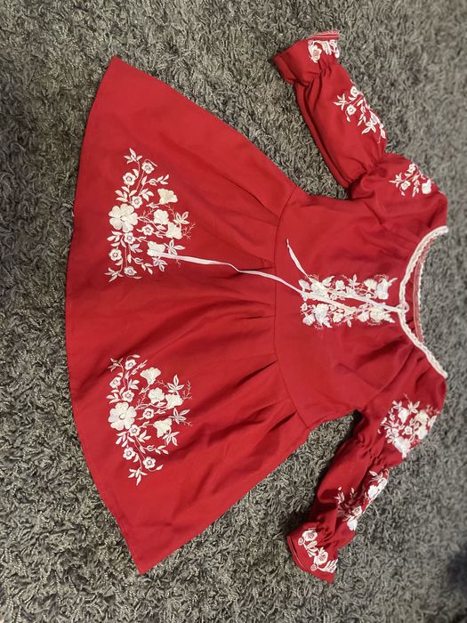 Вишете плаття дитяче