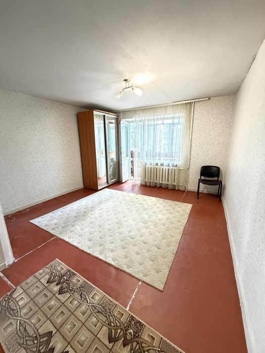 Продам 1о кімнатну Героів Крут