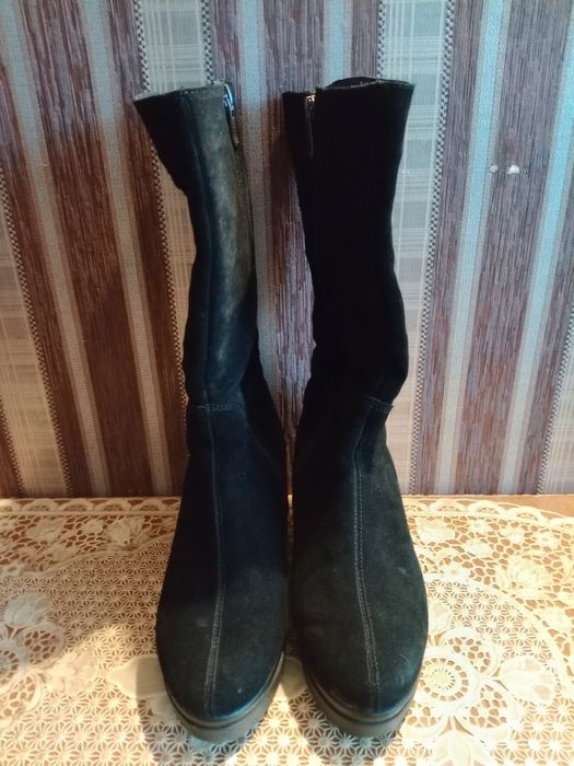 Чоботи замшеві на танкетці. р 41