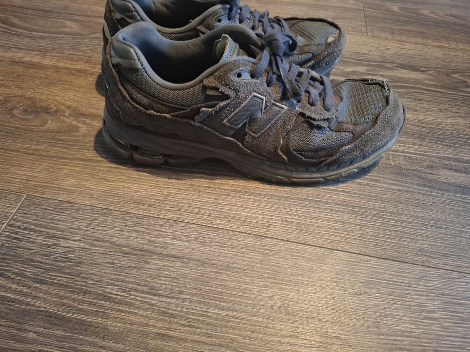 buty new balance 2002