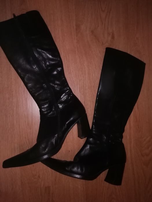 Botas pretas cano alto RR