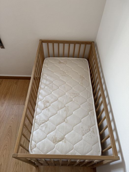 Berço de bebe com colchão