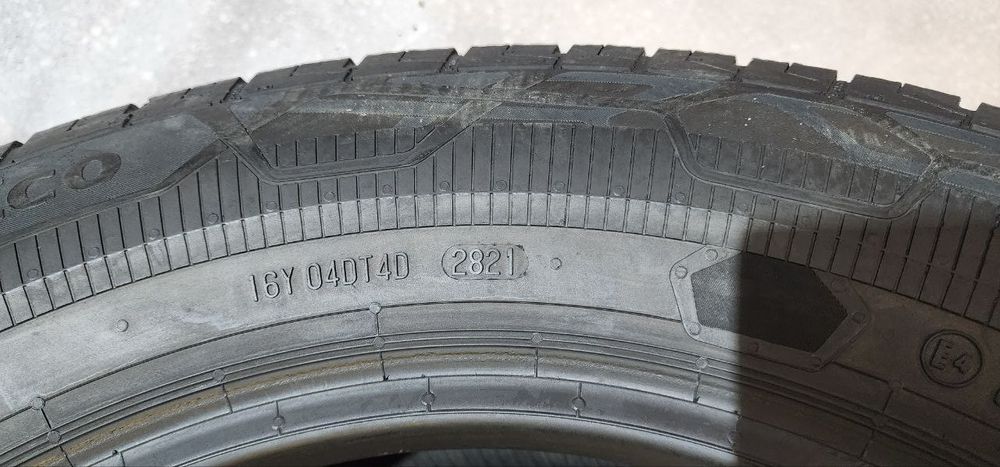 235.65.16C Continental VanContact Eco 2шт