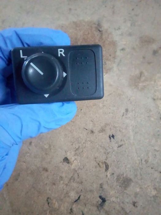 Botão Regulador Dos Espelhos Nissan Primera (P11)