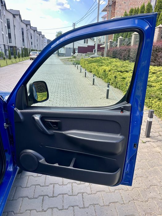 Продам Citroen Berlingo,2.0 HDI,пасажир.