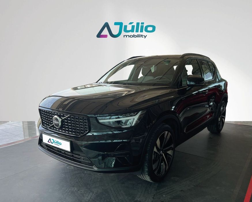 Volvo XC 40 2.0 B3 Plus Dark