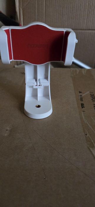 Uniwersalny uchwyt na telefon