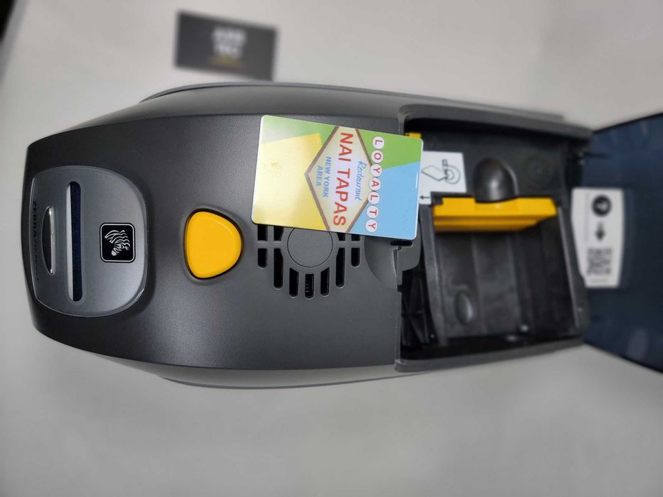 Zebra ZXP Series 3 принтер пластикових карт, пропусків НОВИЙ КАРТРИДЖ