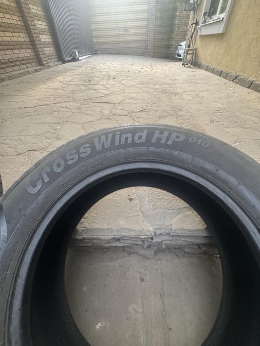 Продам шины Ling Long Crosswind HP 010 (235/65 R18)