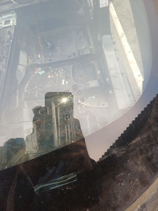 Szyba przednia czołowa do BMW F10/11