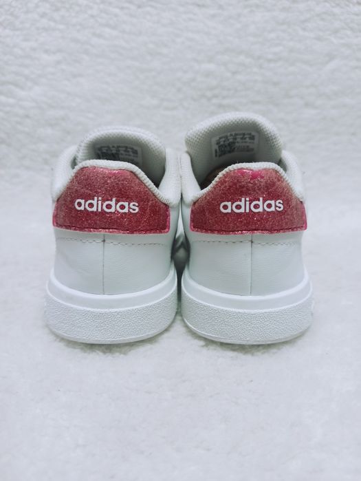 Оригінал Adidas, 26 розмір, устілка 17 см, кросівки для дівчинки