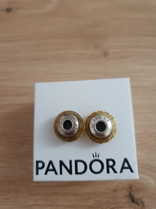 Pandora Charms Murano, fasetki miodowe złote