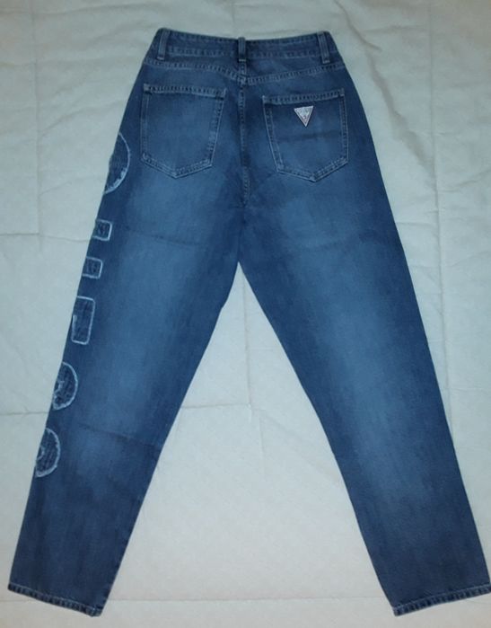 Calças de senhora em ganga da Guess Jeans
