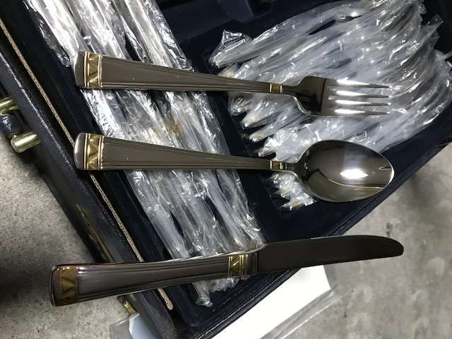 Complete cutlery set64750657114241124