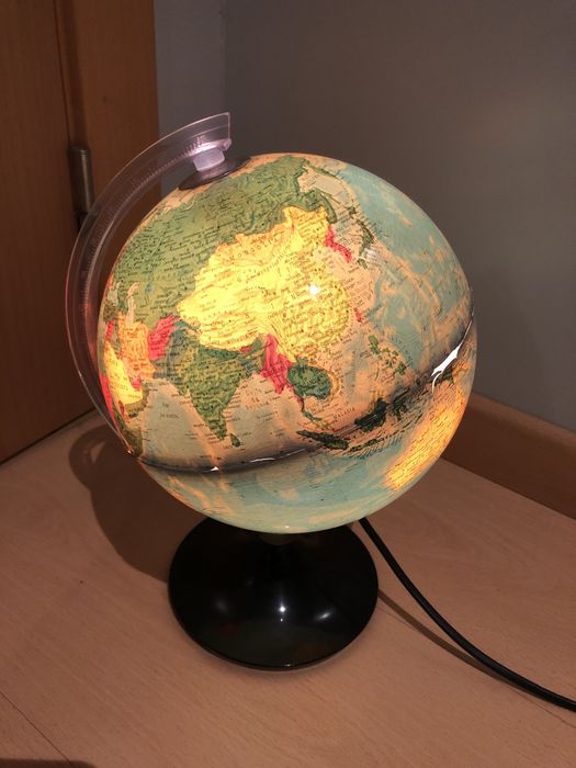 Globo do mundo com luz