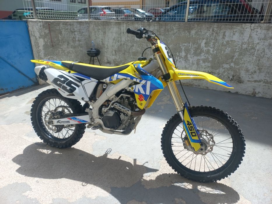 Suzuki RM-Z 450 - Moto cross