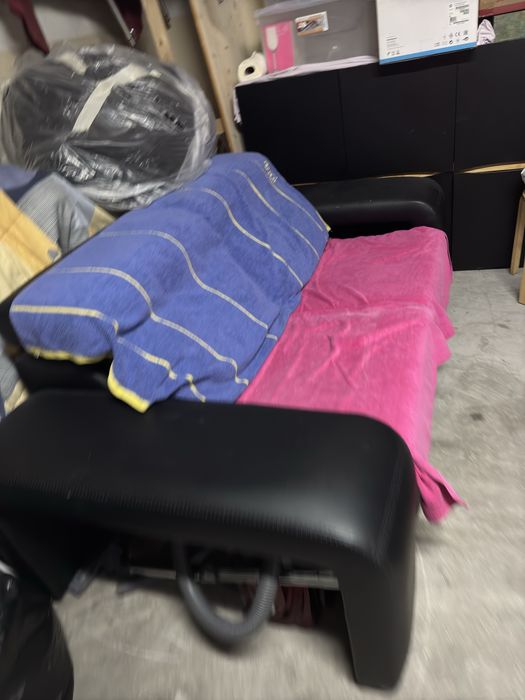 Sofá de Pele 2 Lugares – Conforto e Elegância a um Ótimo Preço!