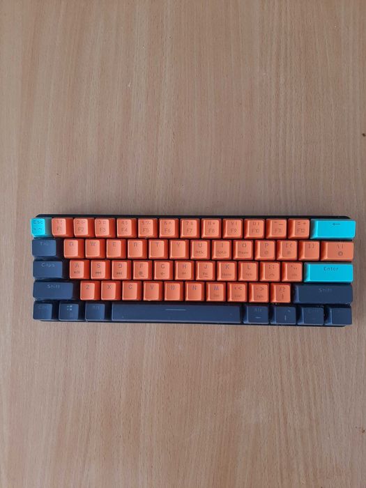 продам клаву механічну з підсвіткой