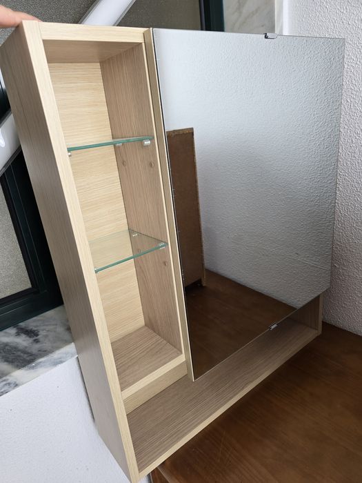 Movel wc madeira com espelho sem uso