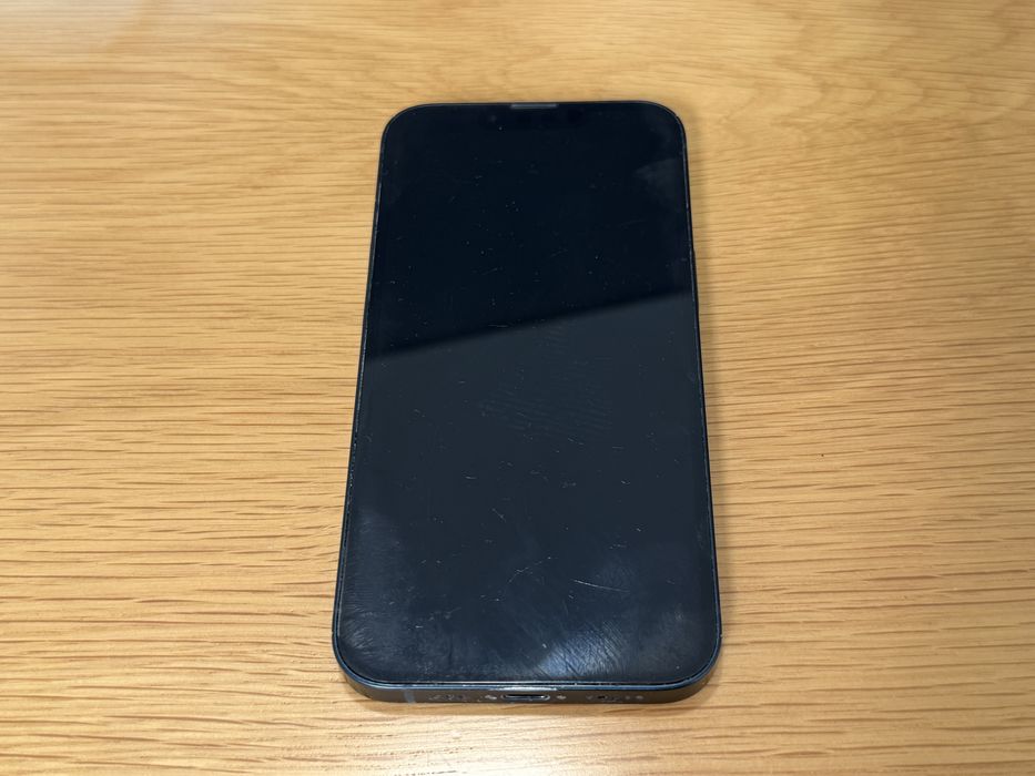 iPhone 13 - 128GB azul sem danos