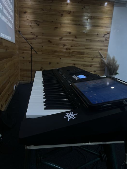 teclado Yamaha psr-E463