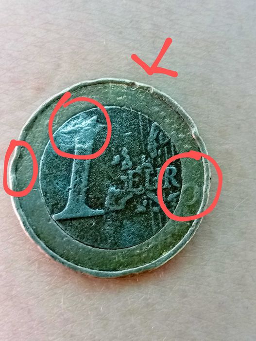 Moeda descentralizada com erros/defeitos/excessos de metal