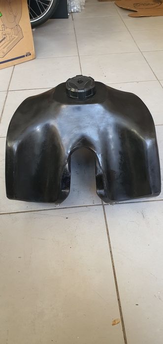 Depósito Honda XL 600 ou Yamaha XT600 Acerbis de 22L