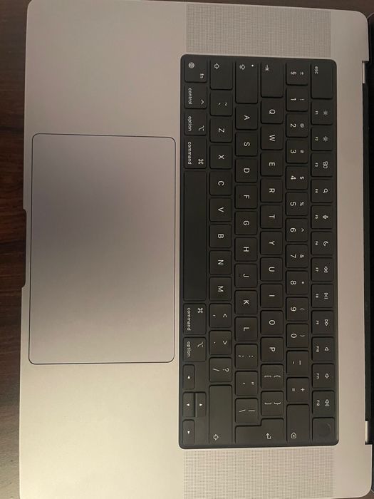 MacBook Pro 16, 32GB, 2021 rok, 1TB
